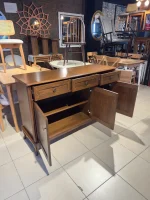 KNS-132 135’lik lükens ayaklı 3 kapaklı gürgen kaplama konsol modeli